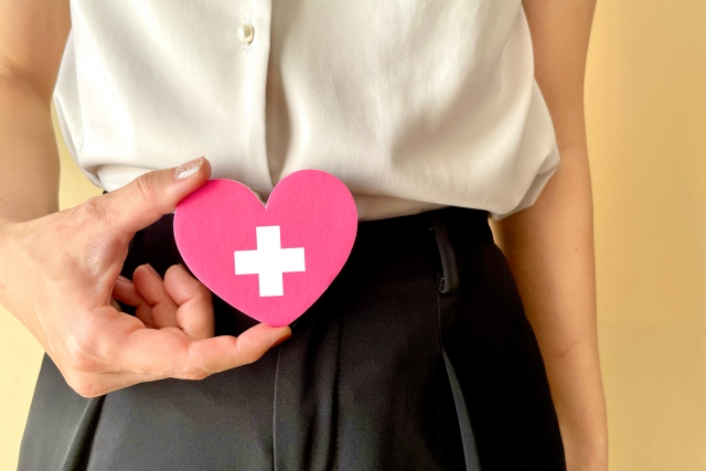 【全女性必見】骨盤の歪みが生理痛を悪化させる理由とは？